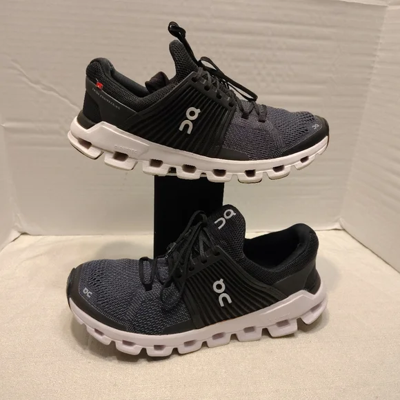 On Cloud Helion, Women #9 US , Running Shoes - Picture 5 of 10